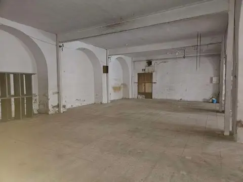Nave Industrial Monóvar: Ideal para Apartamentos