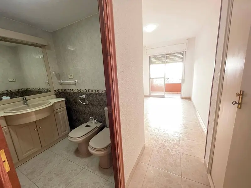 Piso en venta en Canals 4 habitaciones 2 baños 126m2
