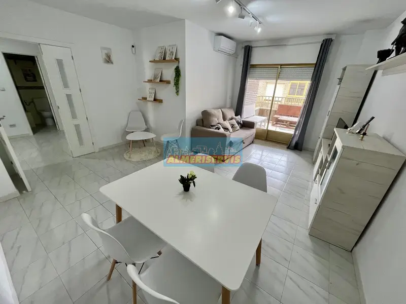 Venta Piso con Terraza en Centro Adra 4 Dormitorios 2 Baños Reformado