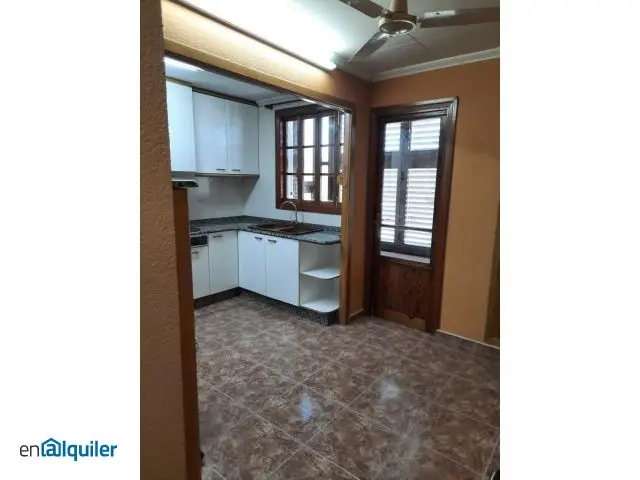 Alquiler piso con 2 habitaciones Centro ciudad