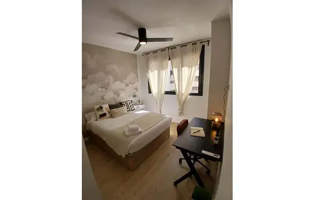 Habitacion 64m2 en Malaga Calle Bresca
