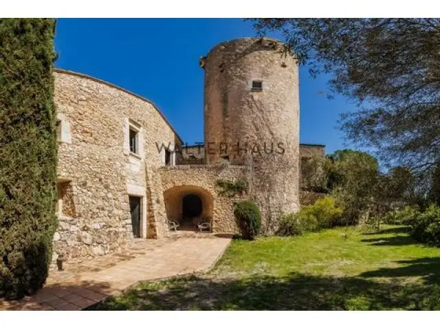 Masía en L´Escala Girona 828m² con Piscina y Torre Mirador