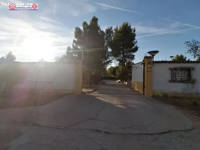 Finca Rustica con 400 Olivos Piscina y Casa Grande
