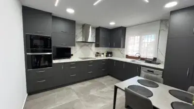 Casa en Venta Cancelada 4 Dormitorios 3 Banos