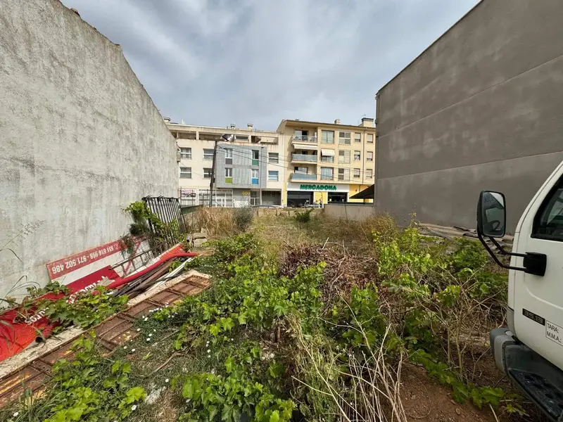 Parcela con Vivienda en Inca -  Oportunidad de Reforma o Nueva Construccion