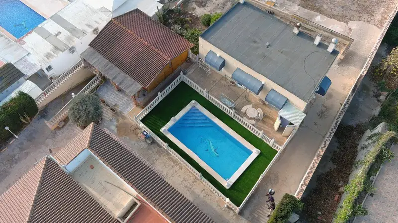 Chalet en Venta Albatera 4 Dormitorios Piscina Privada 2000m2