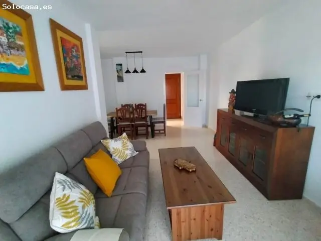 Alquiler Vacacional: Piso con Piscina Cerca de la Playa