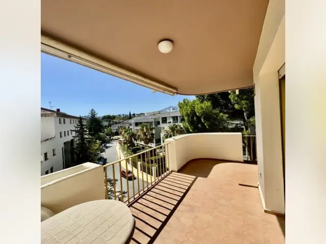 Apartamento 2 Dormitorios en Venta Almeria Cerca Puerto Banus