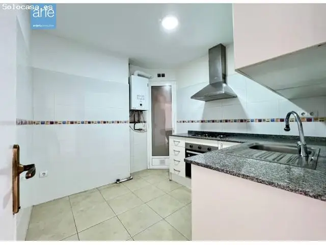 Piso Centro 4 Dormitorios 2 Baños Balcon