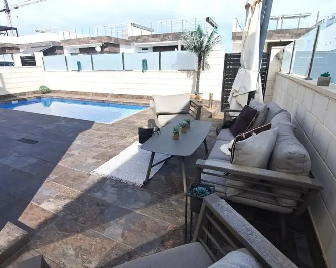 Villa en Villamartin 3 Dormitorios Piscina Privada