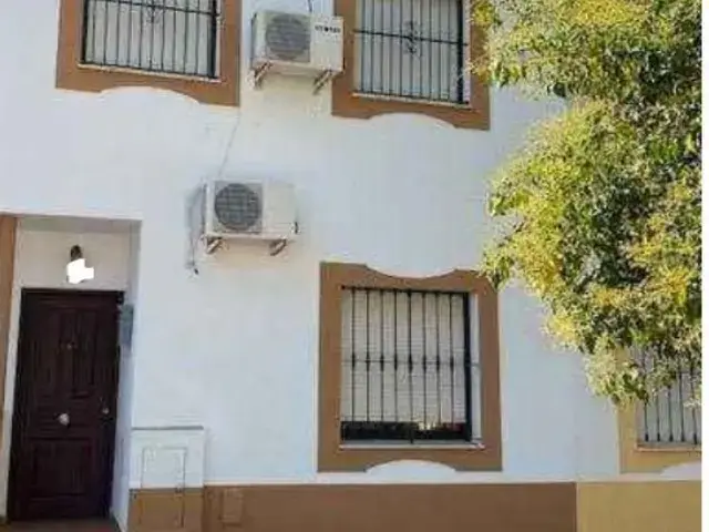 Casa adosada en venta en Calle Grecia