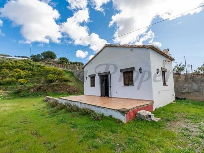 Casa de Campo con Aguacates en Frigiliana