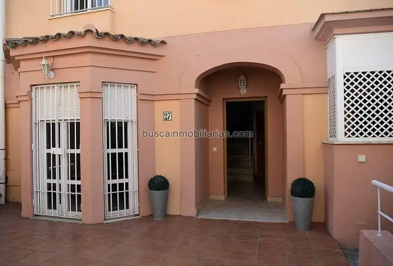 Casa en Venta Tomares Urbanizacion Piscina 3 Dormitorios
