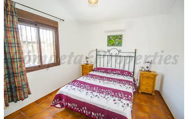 Alquiler Casa 2 Dormitorios 80m² Cómpeta