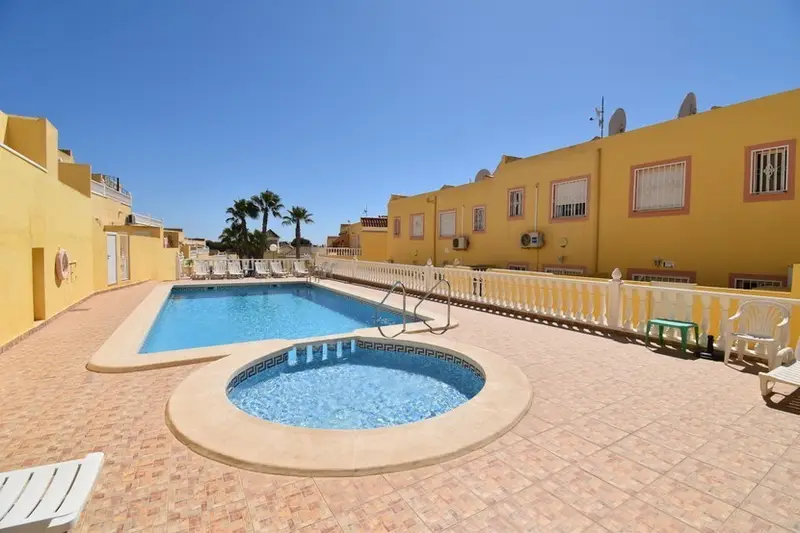 3 bed Townhouse in Villamartin
