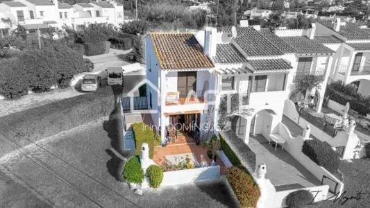 Casa Paredada en Santa Catarina Torroella de Montgri