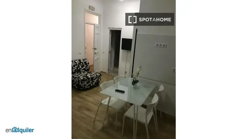 Estudio Minimalista Moderno en Madrid