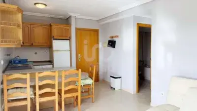 Apartamento en la Pineda con Vistas al Mar y Piscina