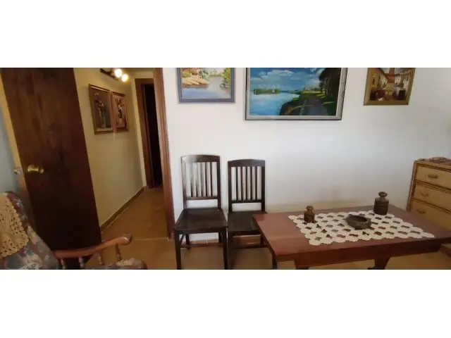 Casa en Alhondiga con 5 dormitorios y terraza cerca de Guadalajara