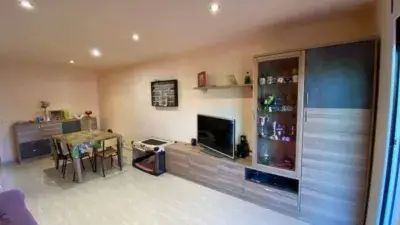 Casa adosada en venta en Golmés con piscina y garaje