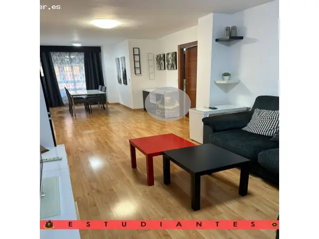 Piso Estudiantes Cuatro Dormitorios La Cruz Granada