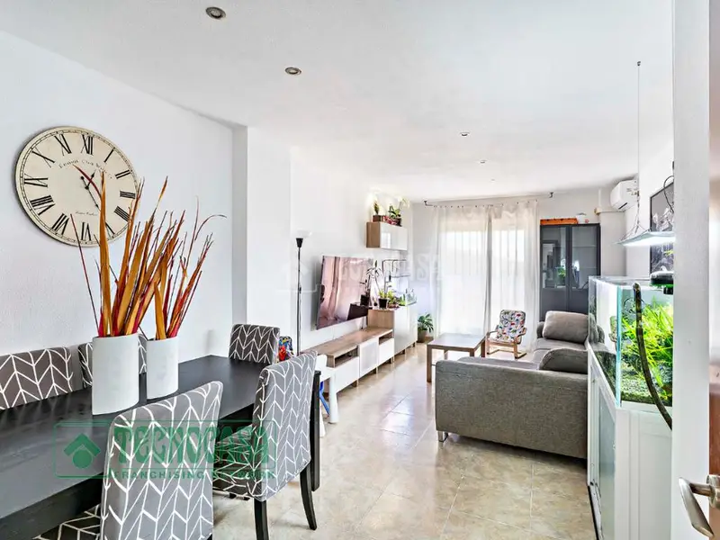 Piso en Venta Roquetas de Mar 131m2 3 Dormitorios 2 Baños