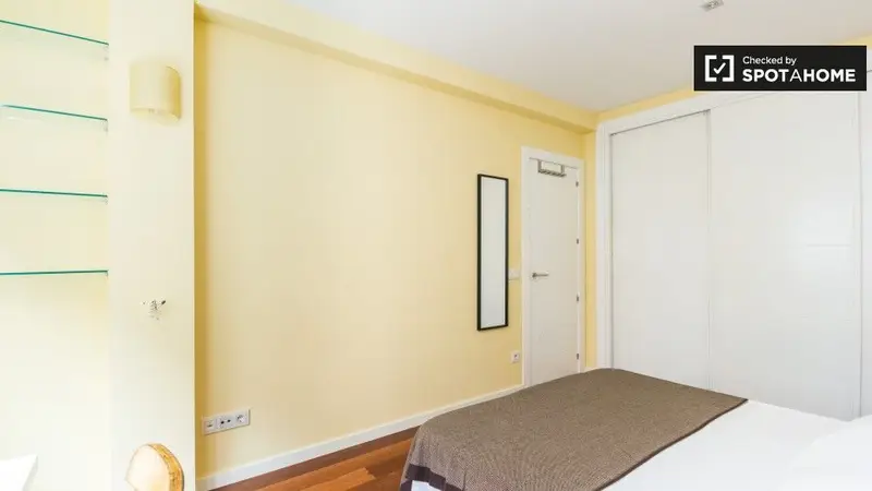 Apartamento en Madrid 4 dormitorios 1 ba\]o Spotahome