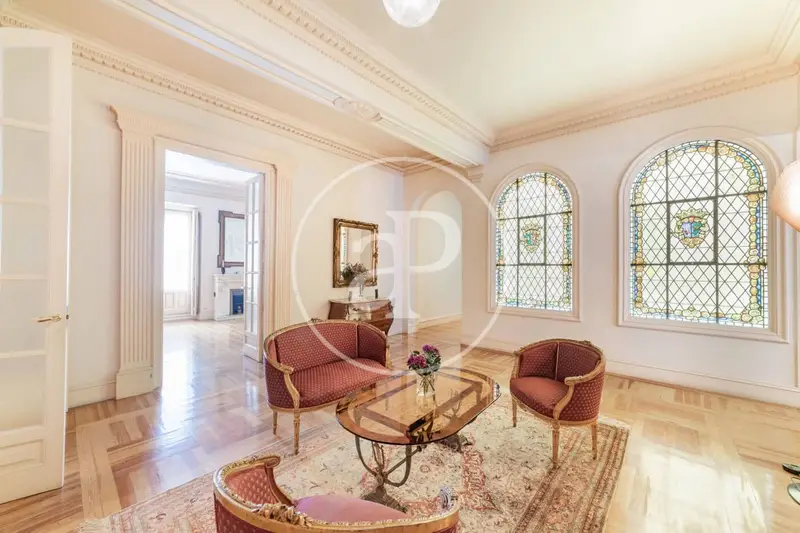 Casa Palacio Lujosa en Madrid 500m2 4 Dormitorios