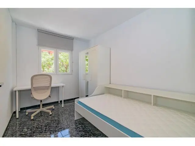 Piso en Alquiler La Chana Semi Reformado con Mobiliario Nuevo