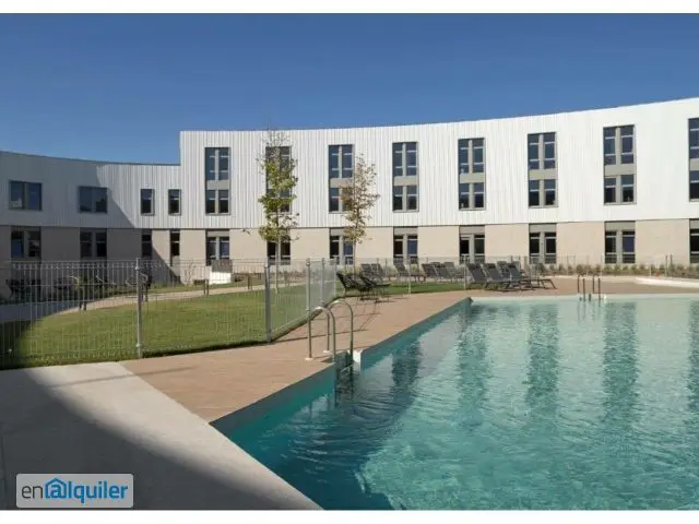 Alquiler Piso Piscina El Bosque - Residencia de Lujo