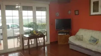 Chalet en Venta Banugues 5 Habitaciones 4 Banos Jardin Garaje