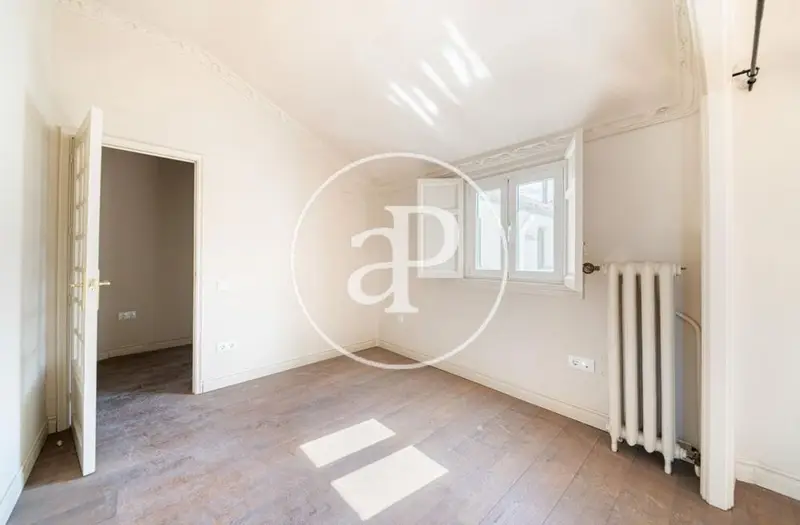 Duplex en Serrano con Terrazas y Jardín Privado