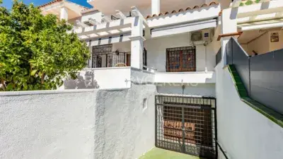 Casa adosada en Cunit Recientemente Reformada