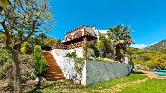 Cortijo Andaluz con 7 Dormitorios en Frigiliana