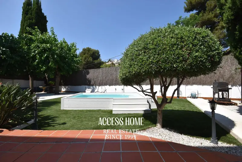 Chalet en Venta Montgat Barcelona 4 Dormitorios Piscina Jardin