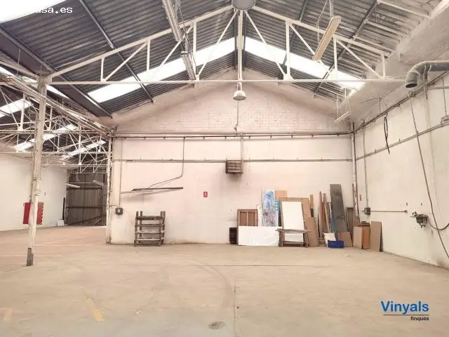 Nave Industrial 1200m2 3 Puertas TIR