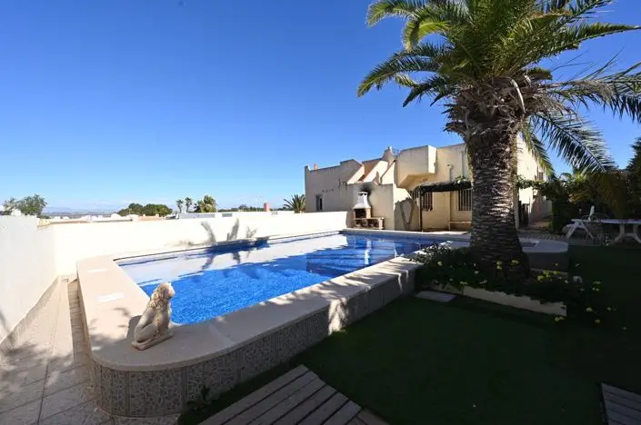 Casa Adosada en Venta Torrevieja 2 Dormitorios 2 Baños
