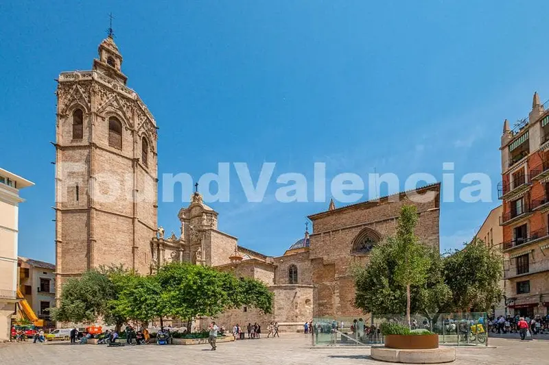 Palacete Historico en Valencia con Vistas al Micalet