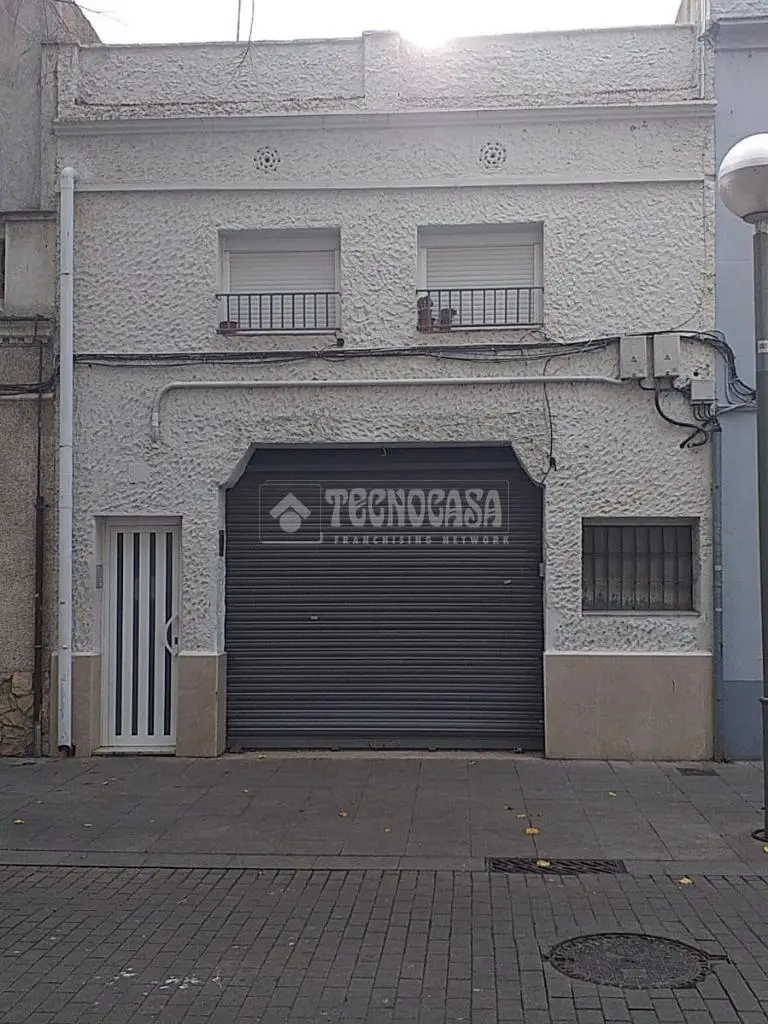 Edificio en Venta Sant Andreu 4 Pisos 1 Loft 352m2 Reformado