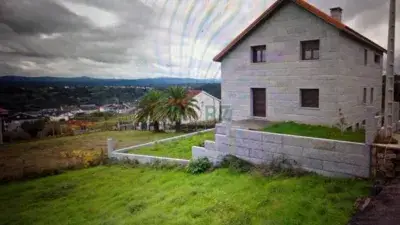 Chalet en Venta en Toén Moreiras