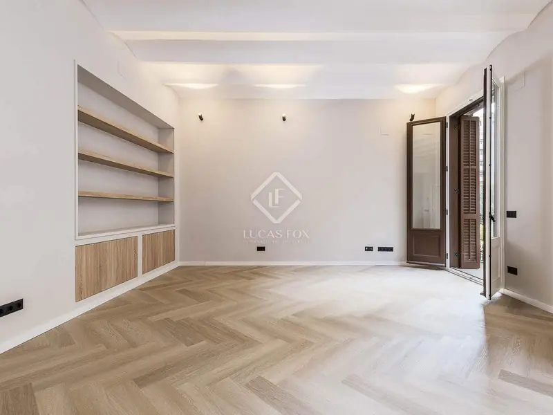 Apartamento en Via Layetana Barcelona 3 Dormitorios 2 Baños Reformado
