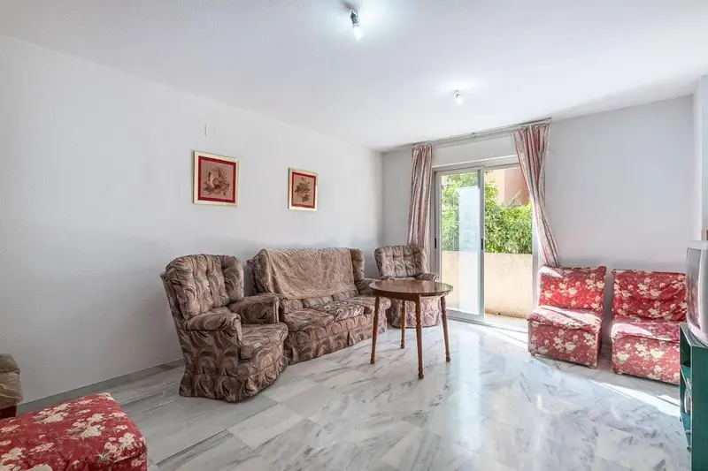Piso en venta en Periodistas Granada 3 habitaciones 2 baños terraza garaje