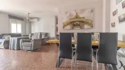 Piso en venta en Entrenúcleos