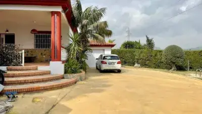 Finca con 2 Chalets y Piscinas Privadas en Alhaurin el Grande