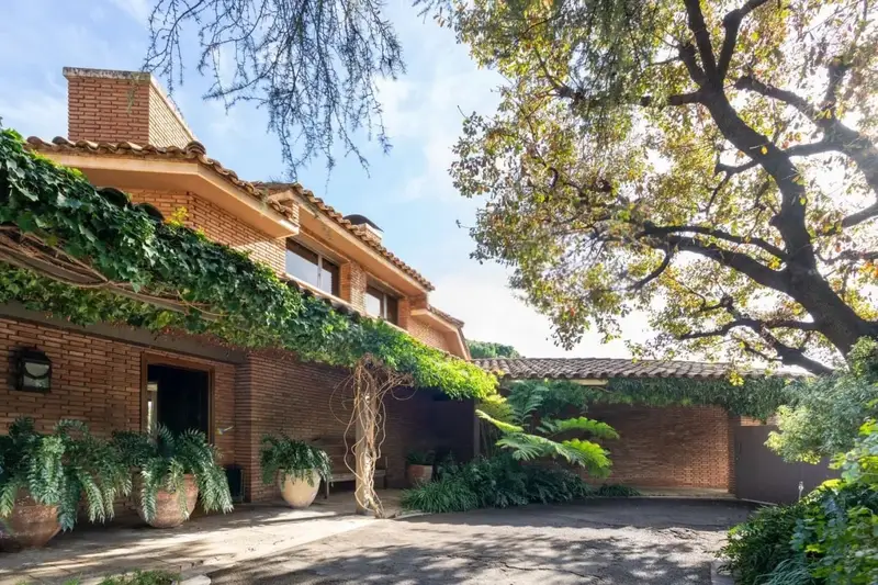 Chalet en venta Pedralbes Barcelona 5 dormitorios piscina jardin