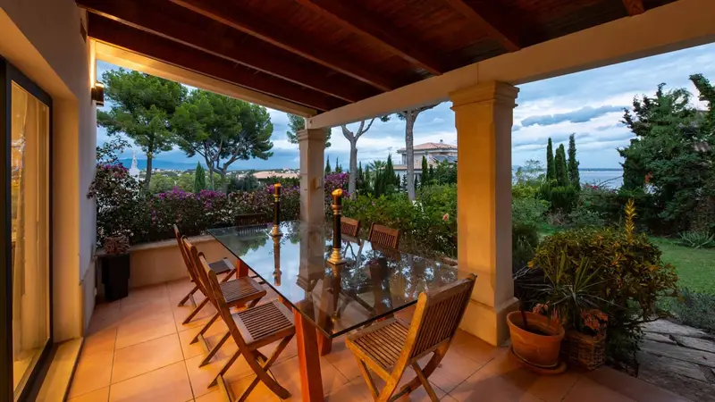 Chalet en Venta Cas Catala Mallorca Vistas al Mar 6 Dormitorios Piscina