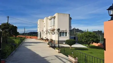 Casa Villa 5 Dormitorios Galicia Espa	1a