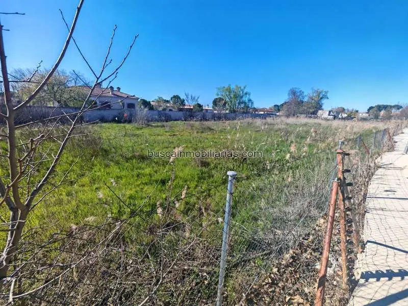 Parcela Urbana en Venta Yeles 2425m2