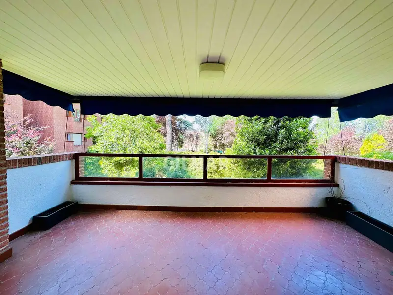 Piso en Mirasierra Madrid 220m2 4 habitaciones 4 baños terraza garaje piscina