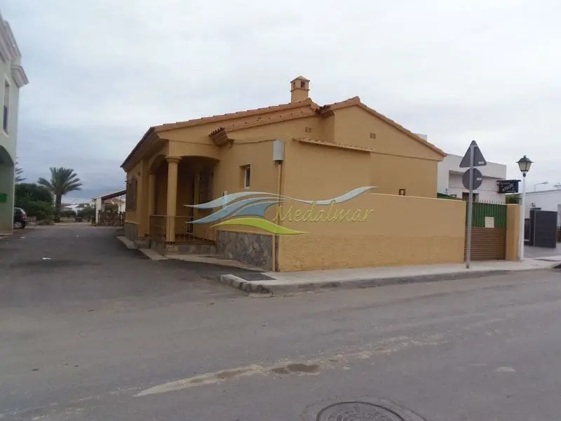 Chalet en Venta Palomares 3 Dormitorios Patio Amueblado